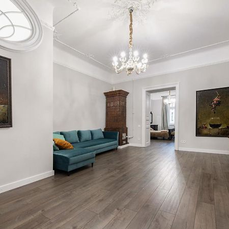 3 Room Apartments , Rohatyntsyv Street Lviv Dış mekan fotoğraf