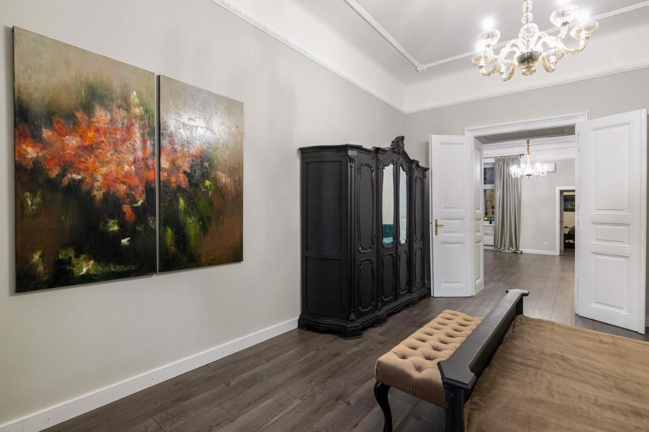 3 Room Apartments , Rohatyntsyv Street Lviv Dış mekan fotoğraf