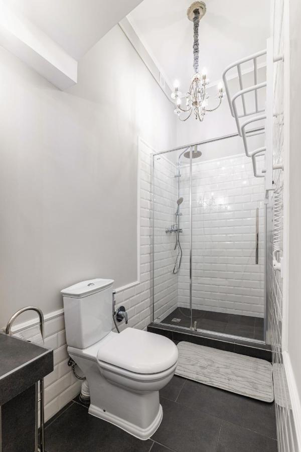 3 Room Apartments , Rohatyntsyv Street Lviv Dış mekan fotoğraf