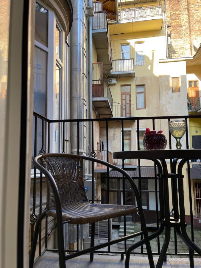 3 Room Apartments , Rohatyntsyv Street Lviv Dış mekan fotoğraf